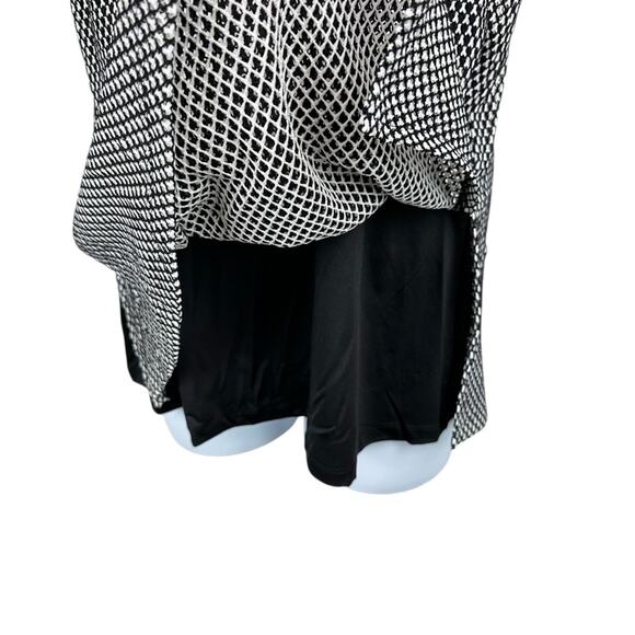 Livi Active Athletic Top Size 14/16 Dual Layer Racer Back Tank Black White NWT - Picture 2 of 5